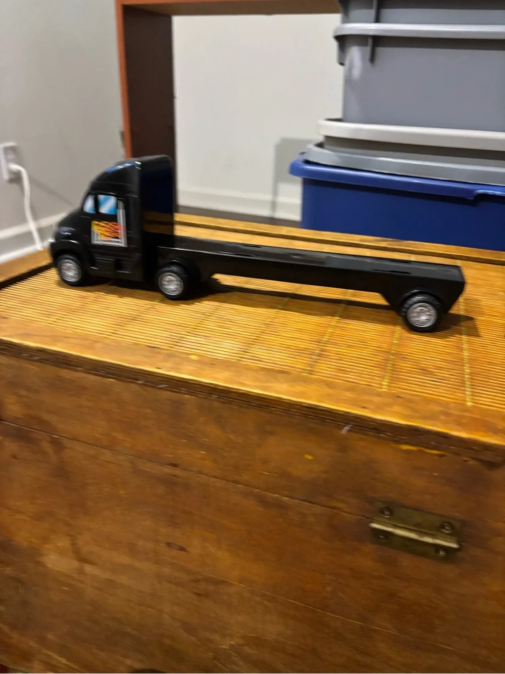 Hot Wheels Black Toy Car Carrier Truck with Six Assorted Cars